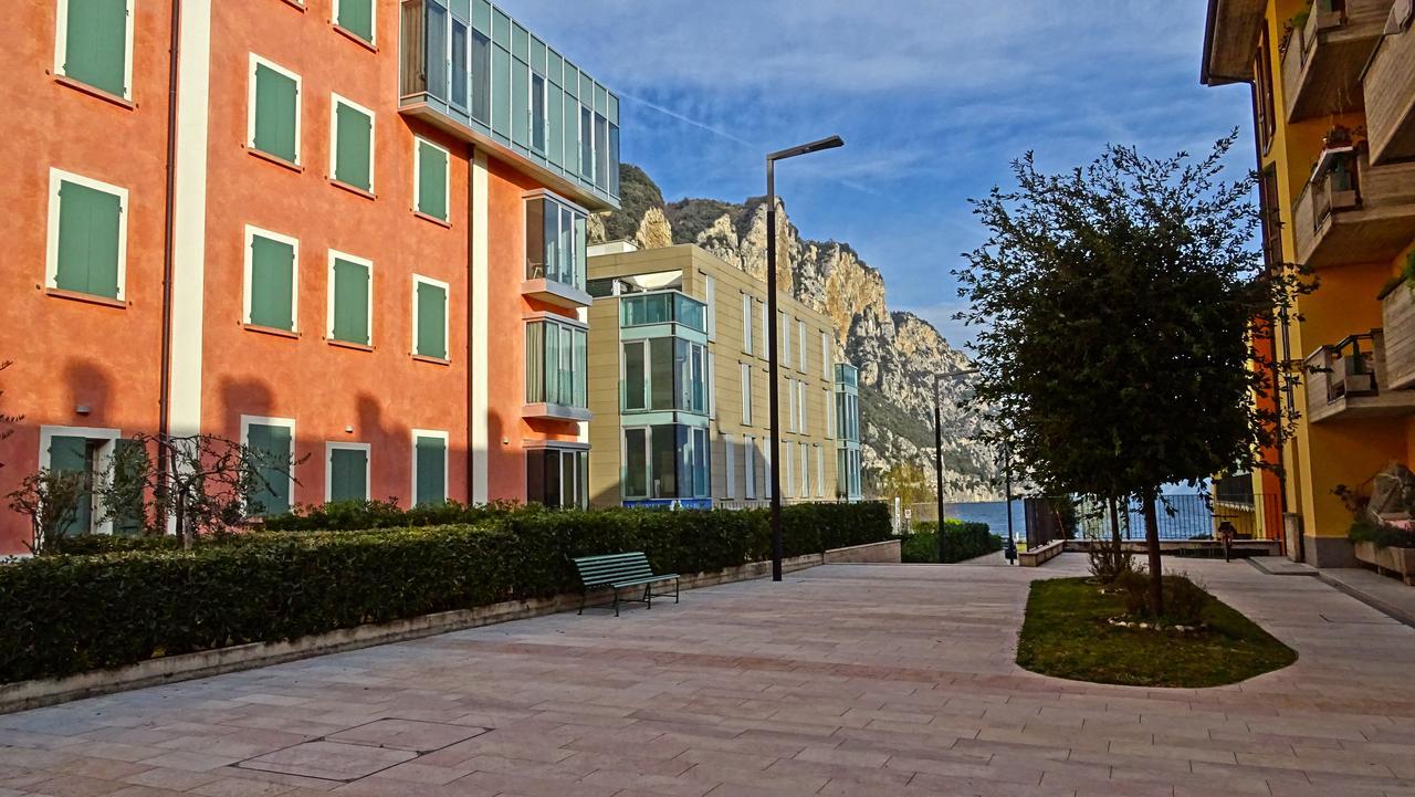 Campione Ora Apartments By Gardadomusmea Campione del Garda Exterior photo